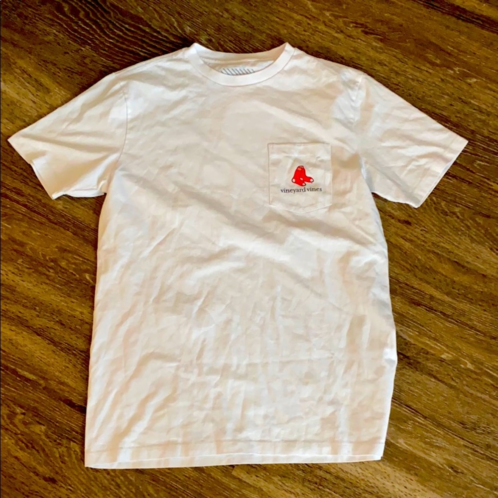 Vineyard Vines t-shirt